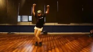 Indian Girl Jahnvi Sheriff Dance