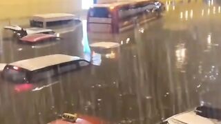Heavy Flood in UAE