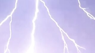 Wonderful Thunderbolt(beautiful thunderstorm)