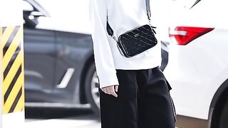 Clean Outfit, Strong Presence