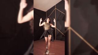 Indian Girl Raveena Nagraj Dance