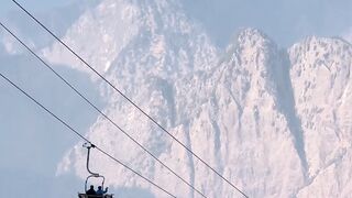 Who else. sarfiraamusafir Auli AuliDiaries AuliTrip AuliVibes AuliUttarakh.mp4