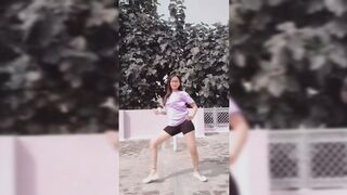 Indian Girl Shivali Agarwal Dance