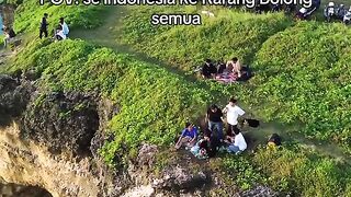 Pantai karang bolong