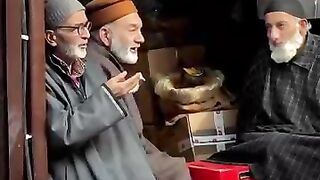 Zindagi Mein Dost Bohat Zaruri hote hein kia khayal hai dosti dost dostistatu.mp4