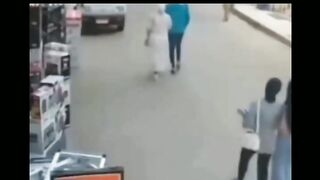 Selalu waspada dan berhati-hati di manapun kalian berada