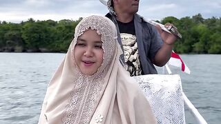 Close Eyes, Feel This.