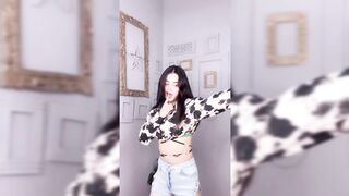 Indian Girl Shivani Shivani Dance