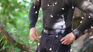 I put on 100 fishing hooks and went into the water to start fishing.