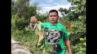 Kelakuan random manusia emang di luar nalar.