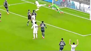Ketika Ortega Menyelamatkan Papa Pep