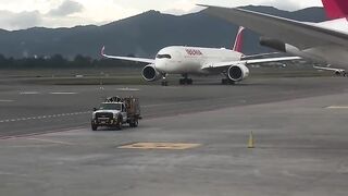 Cómo puedo hablar con una persona en Iberia?