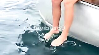 A man successfully defended a woman from a squid