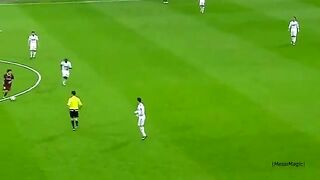 Lionel Messi Legendary Solo Goal vs Real Madrid