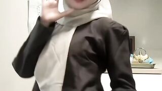 its so cool to see this girl