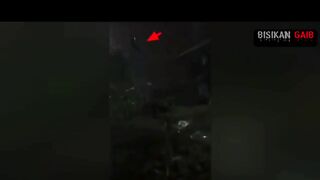 sosok makhluk tinggi