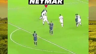 Paquetá kasih bocoran. Kiper percaya. Neymar eksekusi. Bocorannya salah.