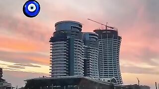 اینجا کجستا