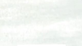 Menikmati saat terjun.