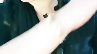 Tere Tasveer Se Baat Karti Ho Maine
