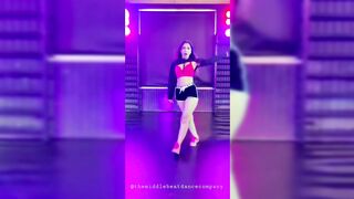 Indian Girl Khushbu Singh Dance