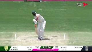 Nesser out 1st wicket for England in in day 3