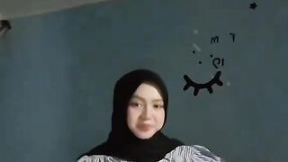 mbak nya ada 2 skin