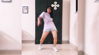 Indian Girl Vartika Singh Dance