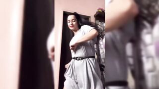 Indian Girl Zara Sapru Dance