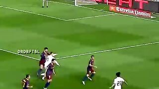 Ronaldo vs Barcelona