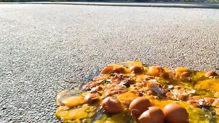 GIANT EGG COCA COLA BALLOON VS CAR, Coca Cola Zero, PowerAde, Fanta, Sprite, Fruko and Mentos Und