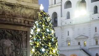 The main New Year tree of Russia on the Cathedral Square of the Moscow Kremlin