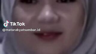 Fauzana vs Rozak tanjung ,sang penulis lagu menanti jawek cinto