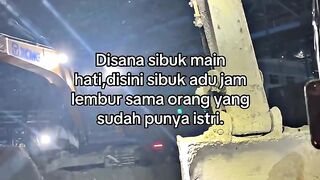 Yang jelek sibuk adu jam lembur dengan Bapak Bapak anak 3