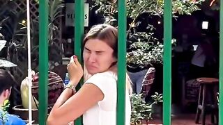 This is how we should pay for airline tickets.