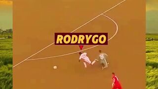 Ditertawakan saat jatuh, dibungkam saat bola masuk. Rodrygo tahu caranya menjawab.