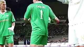 Reaksi Terhadap Casillas Legend