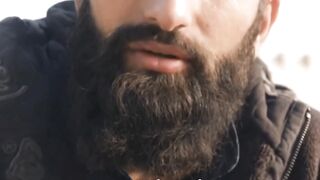Jis shakhs ke din ka aagaaj namaz se ho