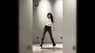 The Fashion King Born from Chinas Streets