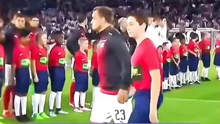 Pemain  Anak Maskot Tinggi