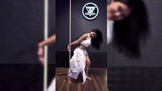 Indian Girl Riya Mandal Dance