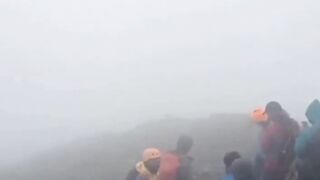 Tragedi memilukan di Gunung Slamet  Syafiq akhirnya ditemukan setelah 17 hari pencarian.