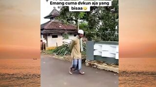 pertarungan dukun vs pak haji