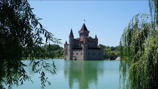 Amazing Chateau-Erken castle