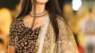 Viral Ayesha Dance  TikTok Famous Girl Trend