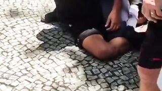 Um “jovem” foi pego roubando um turista em Ipanema