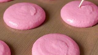 Cooking macarons