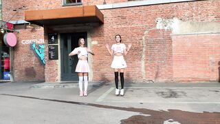 КРАСИВЫЕ ДЕВУШКИ В ЮБКАХ ТАНЦУЮТ ШАФЛ | GIRLS SHUFFLE DANCE & CUTTING SHAPES