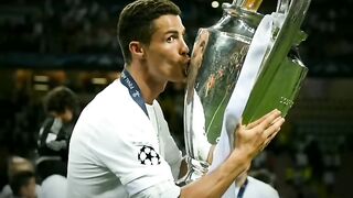 Cristiano Ronaldo Suiiiiii????????