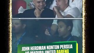 JOHN HERDMAN NONTON PERSIJA VS MADURA BARENG SHAYNE PATTYNAMA